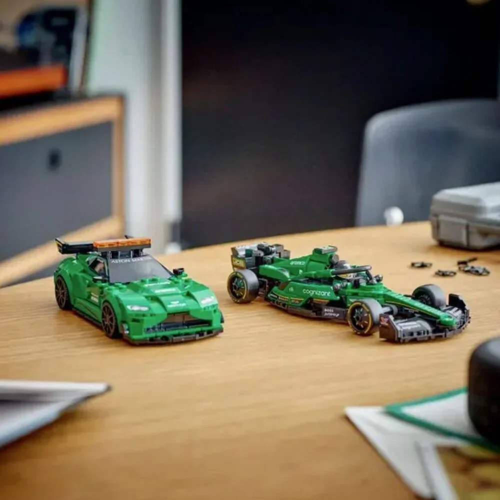 LEGO Speed Champions 76925: Aston Martin Vantage Safety Car & AMR23 (SEALED NEW)